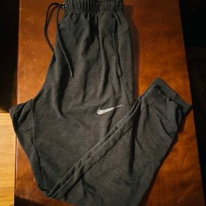 Men’s Nike jogger sweatpants size medium